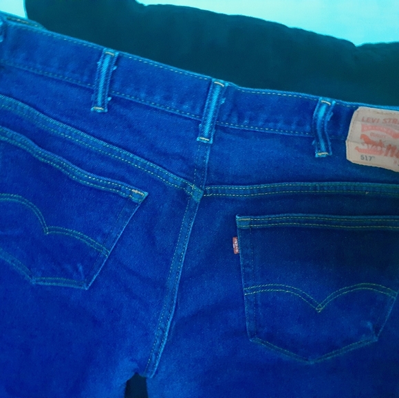 Mens Blue Levi Denim jeans - Picture 2 of 7